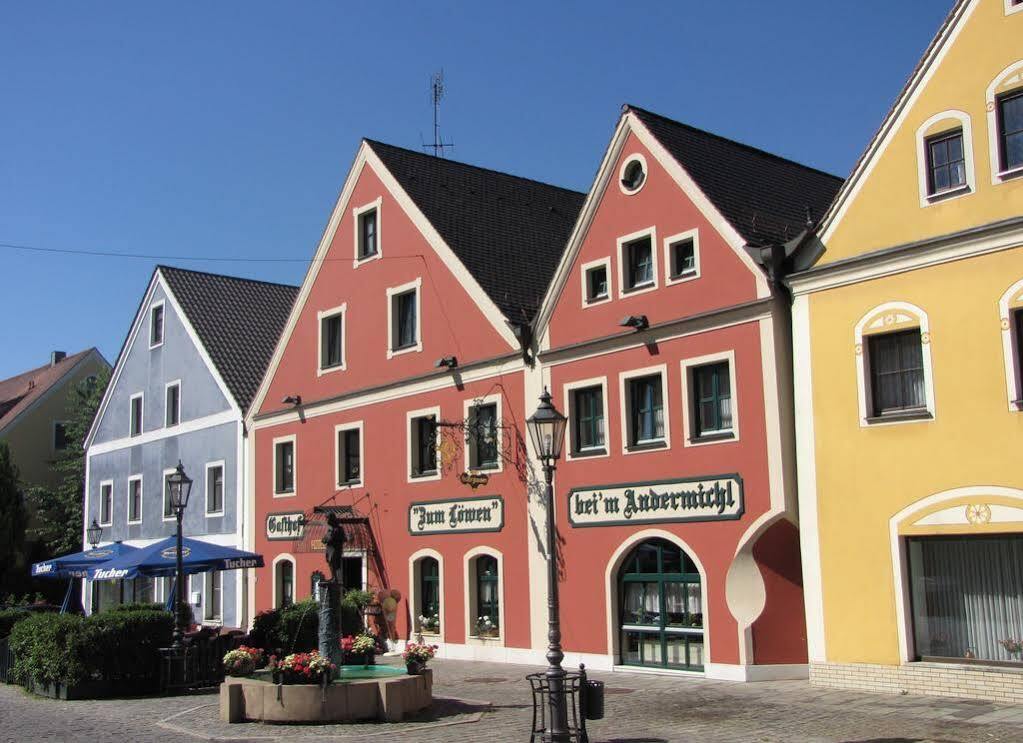 Hotel Gasthof Zum Loewen Фельбург Екстер'єр фото